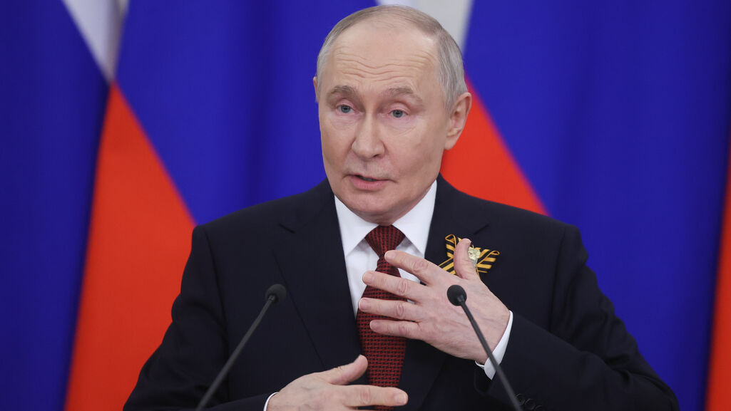 Real or Fake: Did AI Make This Russian Official Look Bigger On Camera?